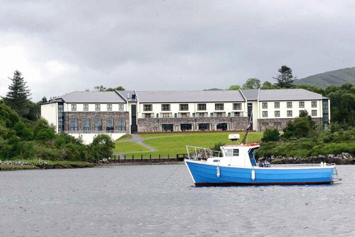 Golden'S Cove Apartments At Sneem Hotel ภายนอก รูปภาพ