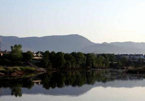 Golden'S Cove Apartments At Sneem Hotel ภายนอก รูปภาพ