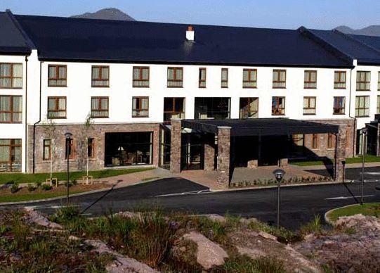 Golden'S Cove Apartments At Sneem Hotel ภายนอก รูปภาพ